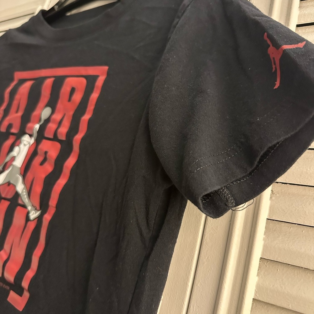 Boys Jordan Black T-Shirt- Size 10/12 - Picture 5 of 7
